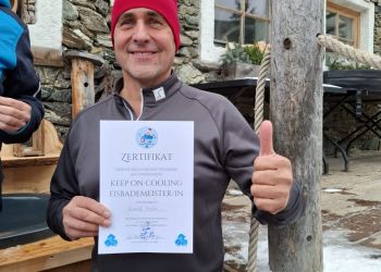 Eisbaden beim Dreiländerwirt (32).jpg